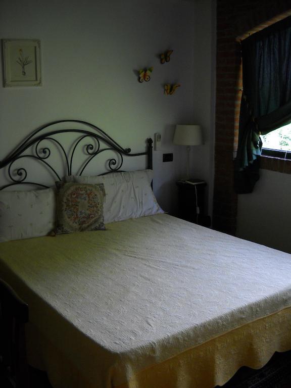 Villa Agriturismo Maiocchi Borgarello Zimmer foto