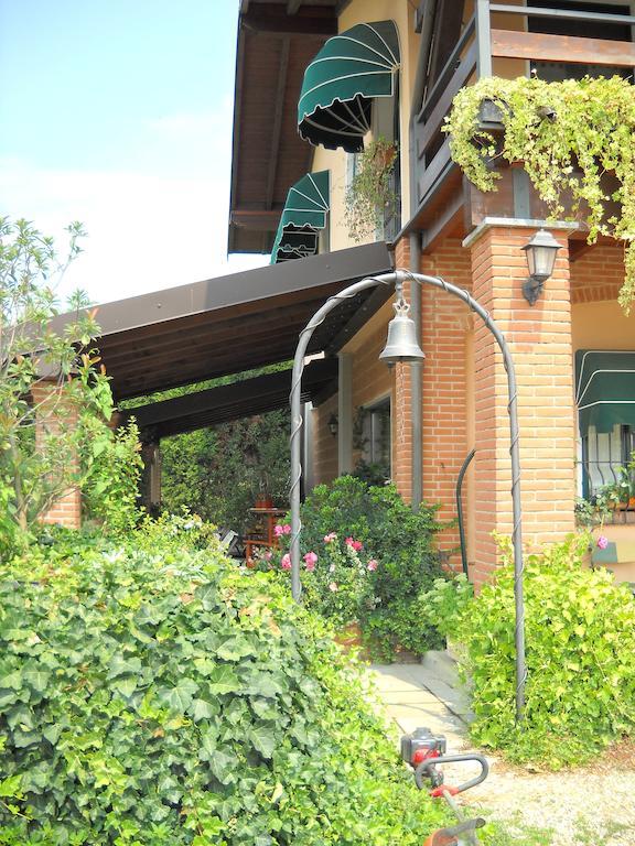 Villa Agriturismo Maiocchi Borgarello Exterior foto