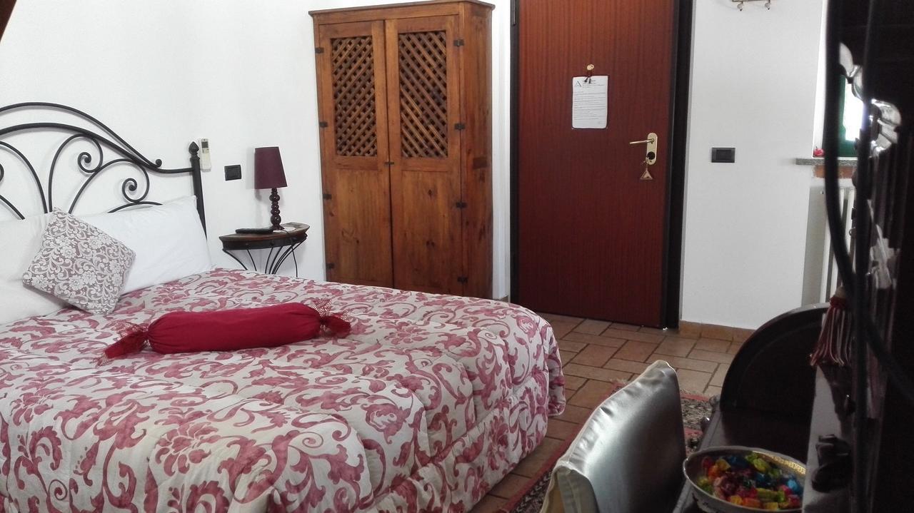 Villa Agriturismo Maiocchi Borgarello Zimmer foto